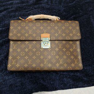 Auth LOUIS VUITTON Monogram Robusto Briefcase